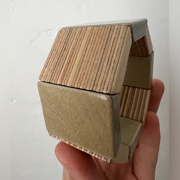 Octagonal chunky modern plywood sea foam light wood geometric bangle bracelet - Picture 10 of 14